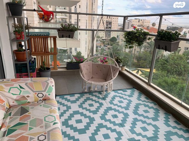 דירה, גינת אגוז 8, נווה גנים, פרדס חנה כרכור