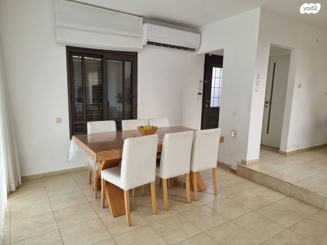 דו משפחתי, גרניט 18, גבעת הסלעים, ראש העין