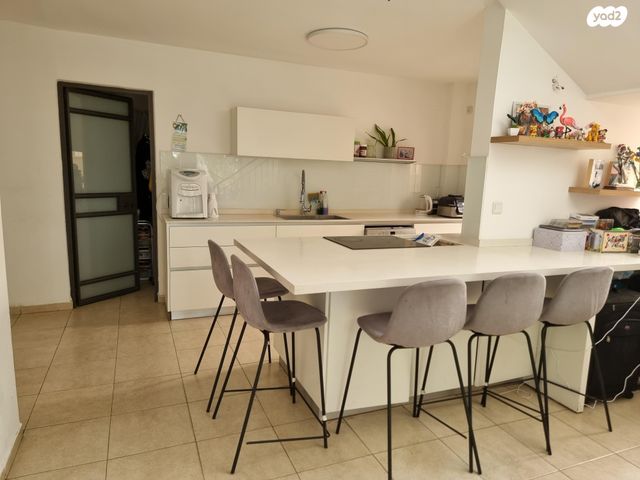 דו משפחתי, גרניט 18, גבעת הסלעים, ראש העין