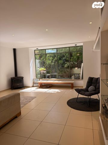 דו משפחתי, ברנר 76, הרצליה הצעירה, הרצליה