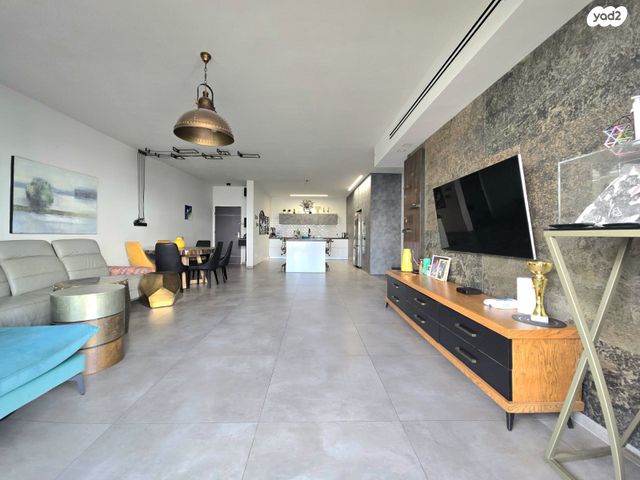 דופלקס, תל חי 71, מזרחי א, כפר סבא