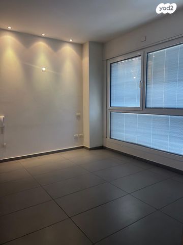 דירה, ניסים אלוני 17, צמרות איילון, פארק צמרת, תל אביב יפו