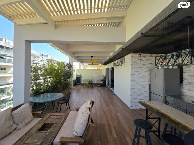 דופלקס, תל חי 71, מזרחי א, כפר סבא