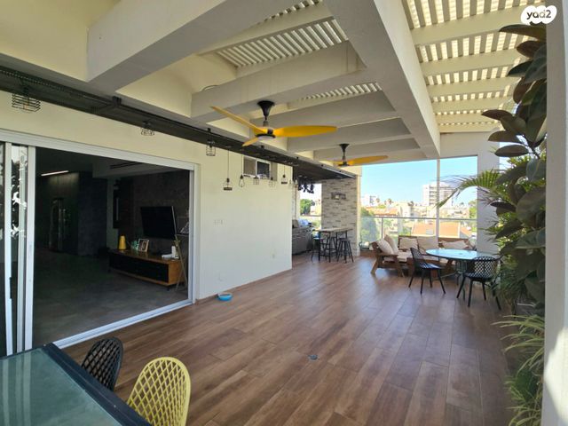 דופלקס, תל חי 71, מזרחי א, כפר סבא