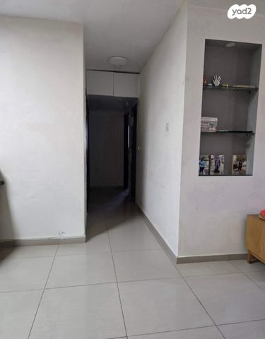 דירה, הרב יעקב רקח 8, נאות גנים, נתניה