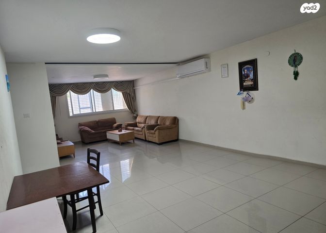 דירה, הרב יעקב רקח 8, נאות גנים, נתניה