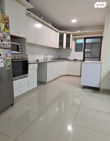 דירה, הרב יעקב רקח 8, נאות גנים, נתניה