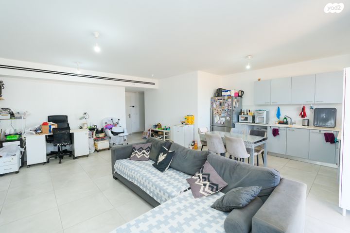 דירה, אור ים, אור עקיבא