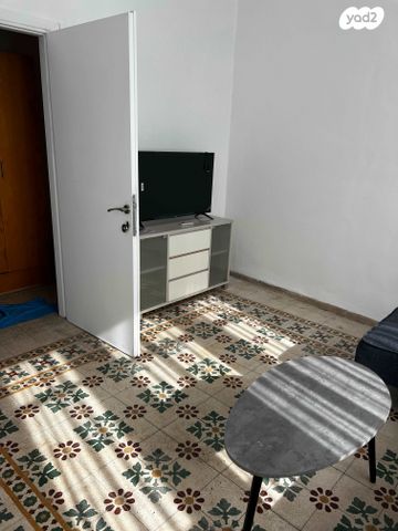 קיבוץ גלויות 25