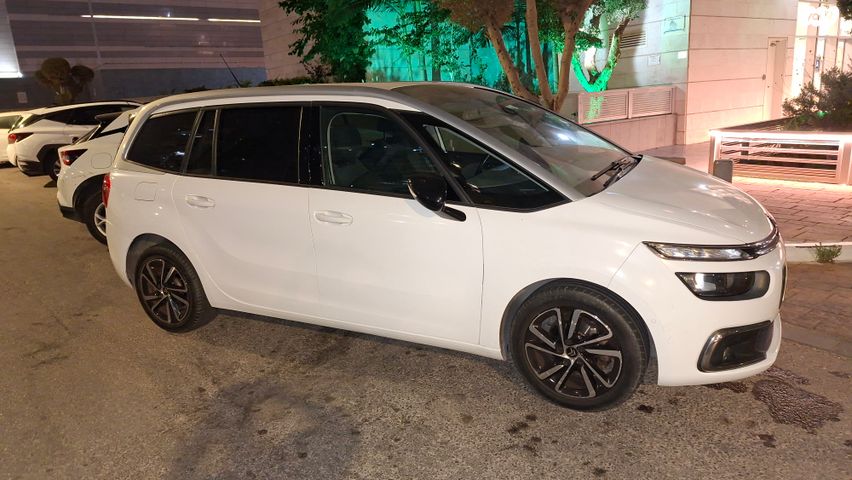 מודעת רכב סיטרואן C4 פיקאסו