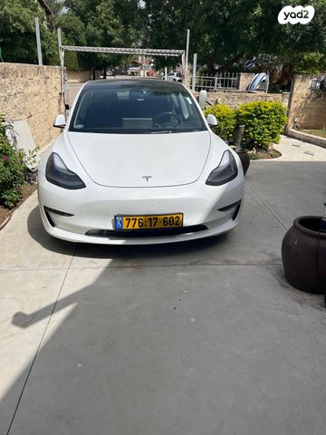 מודעת רכב טסלה מודל 3