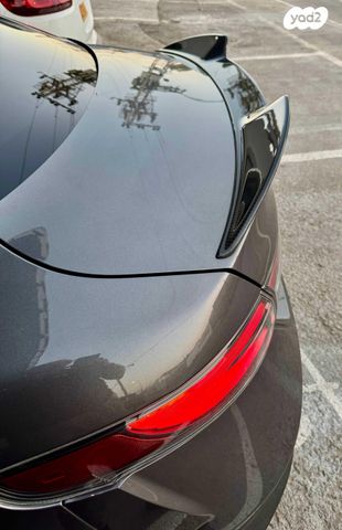 אלפא רומיאו ג'וליה