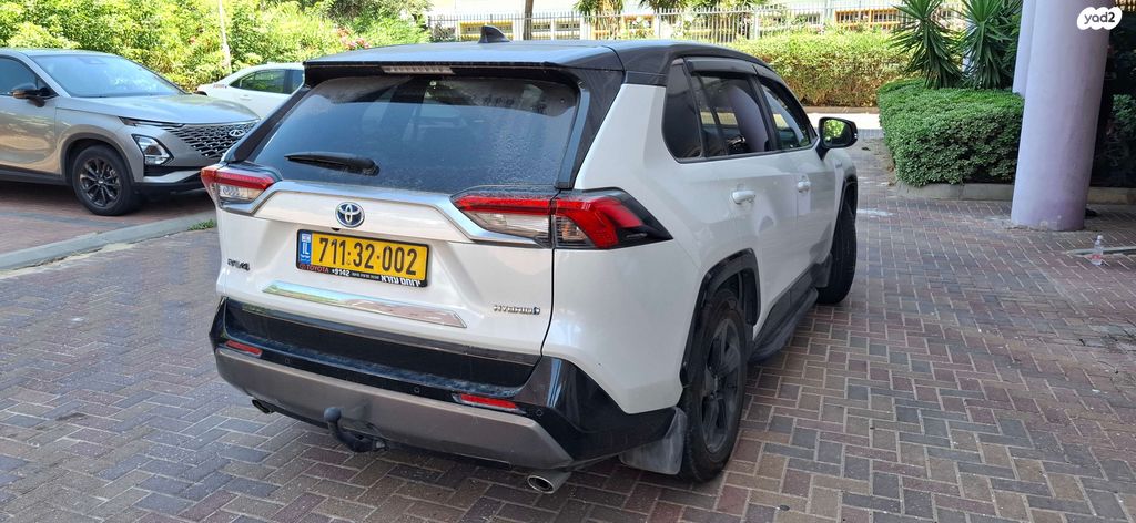 טויוטה RAV4