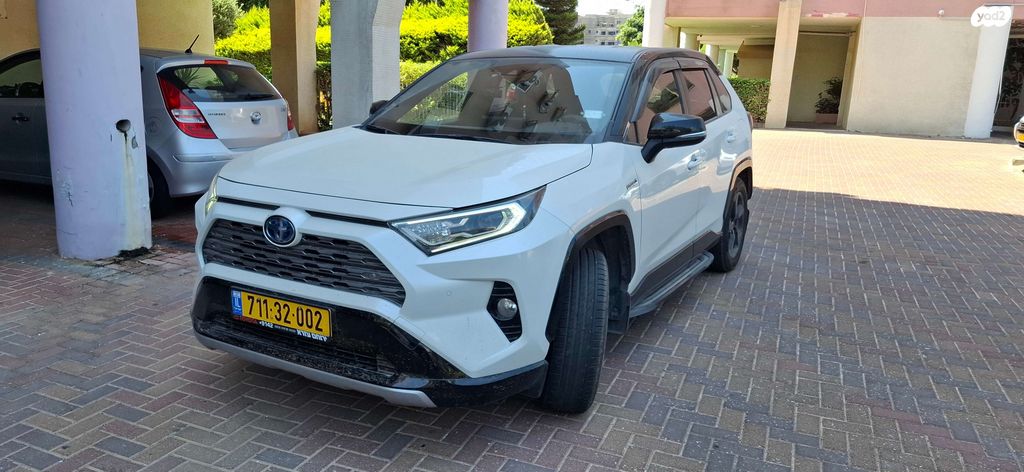 מודעת רכב טויוטה RAV4