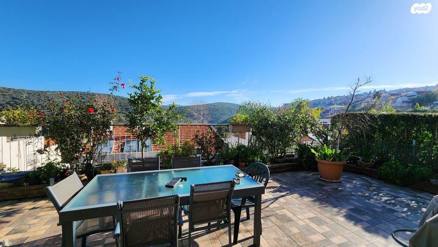 דו משפחתי, אודם 54, סביונים, מעלות תרשיחא