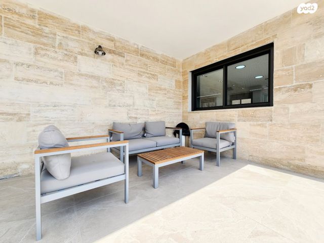 דירת גן, צורית 12, נוף האגם, מעלות תרשיחא