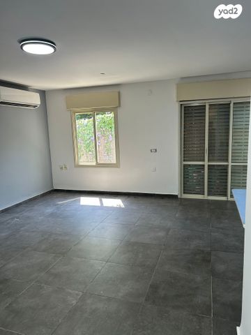 דו משפחתי, סמטת הדגן 10, שאר העיר, רמת ישי