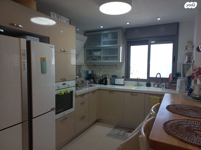 דירה, סביון 9, הפרחים, חריש