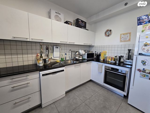 דירה, הרב ניסנבאום 37, אזור תעשיה, בת ים