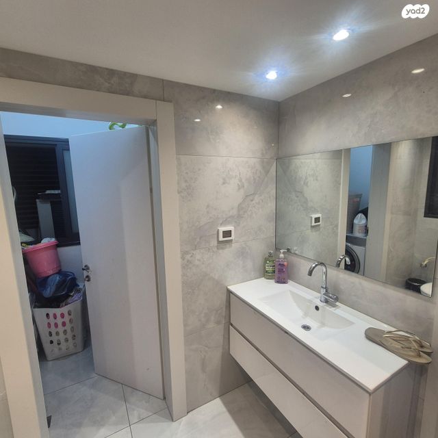 דירה, אריק איינשטיין 24, הרקפות, ראשון לציון