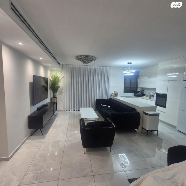 דירה, אריק איינשטיין 24, הרקפות, ראשון לציון