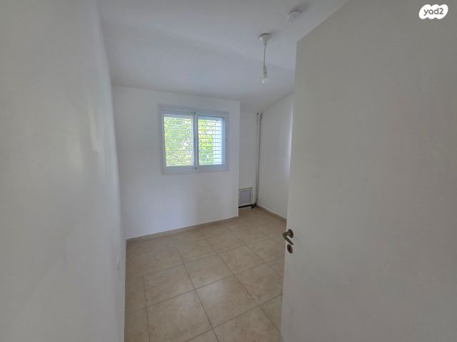 דו משפחתי, הנגב 62, רובע ד', אריאל