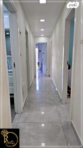 דירת גן, פרי מגדים, מגדים, מעלה אדומים