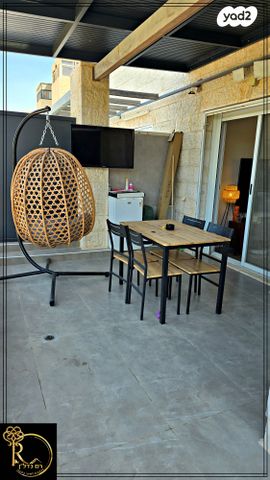 דירה, הכרכום, צמח השדה, מעלה אדומים