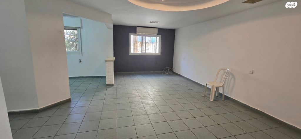 דירת גן, הגפן, עבאס, חיפה