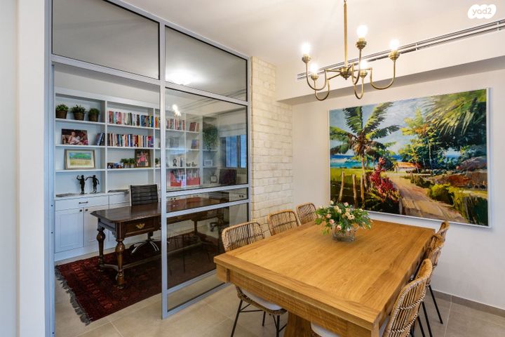 דירה, המלך אמציהו, חיפה