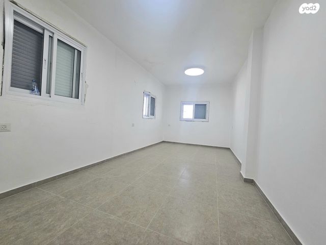 דירה, הגדוד העברי 1, השופטים צפון, רמלה