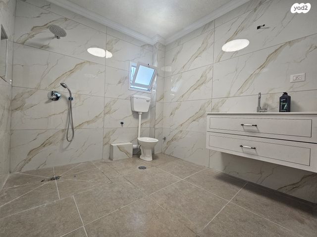 דירה, הגדוד העברי 1, השופטים צפון, רמלה