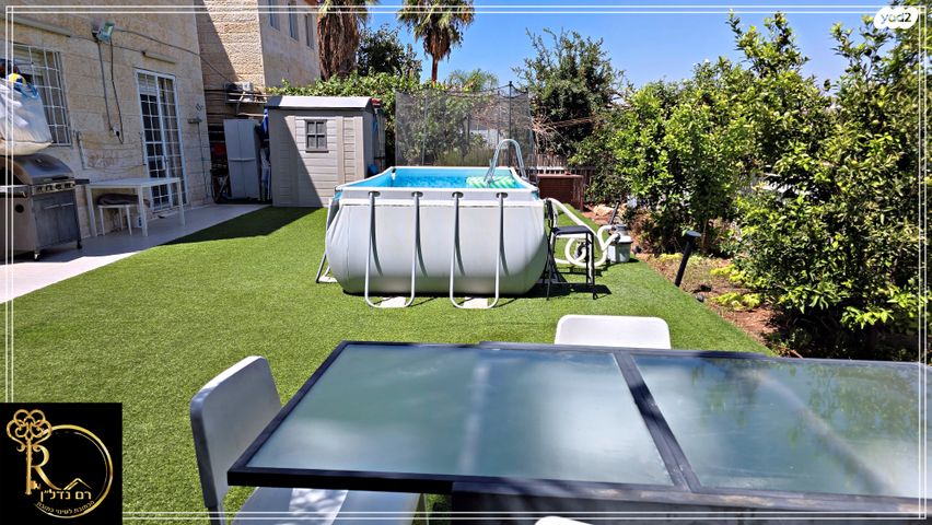 דירת גן, פרי מגדים, מגדים, מעלה אדומים