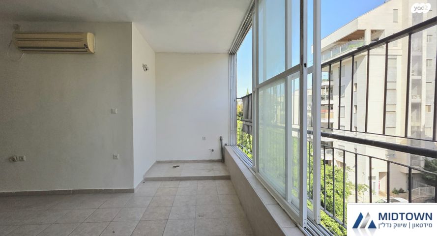 דירה, בן גוריון 34, פועלים ד, כפר סבא