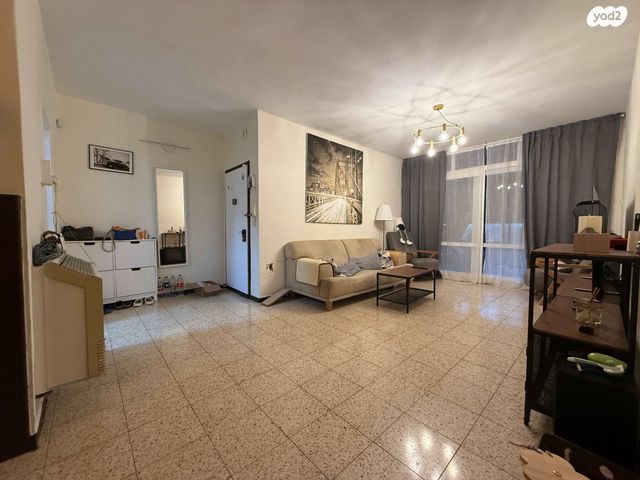 דירה, נורדאו, רמב"ם, ראשון לציון