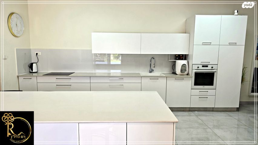 דירת גן, פרי מגדים, מגדים, מעלה אדומים