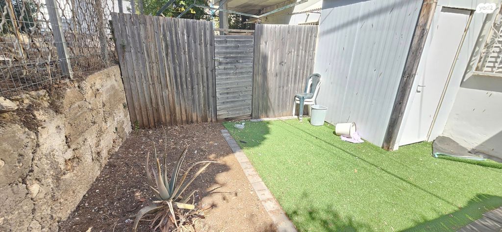 דירת גן, הגפן, עבאס, חיפה