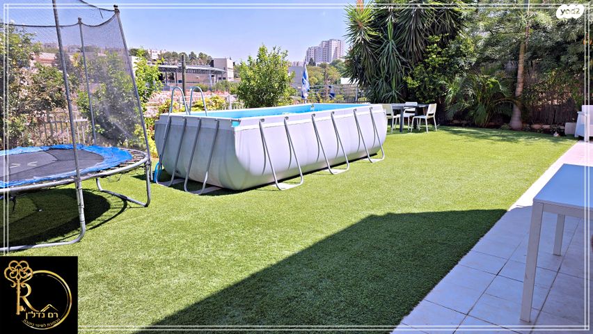 דירת גן, פרי מגדים, מגדים, מעלה אדומים