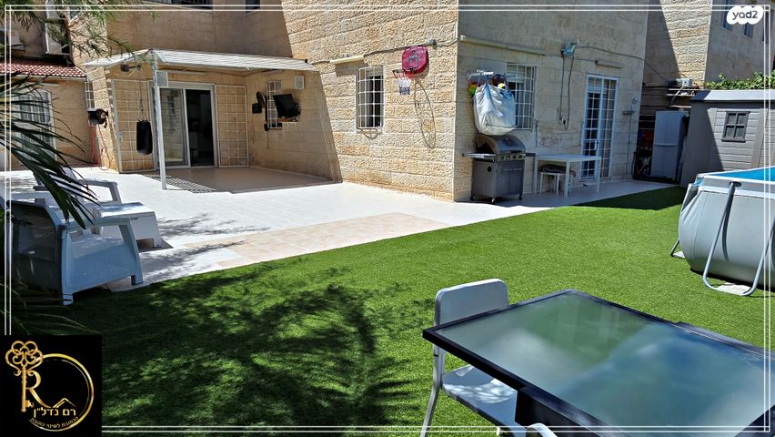 דירת גן, פרי מגדים, מגדים, מעלה אדומים