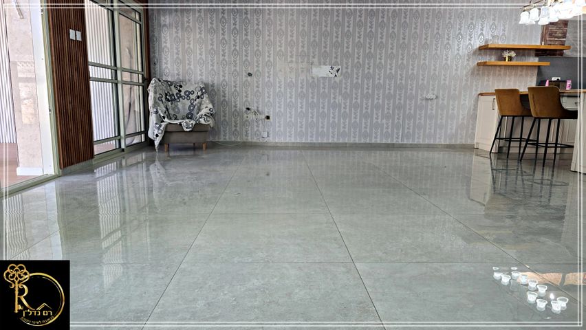 דו משפחתי, הרותם, צמח השדה, מעלה אדומים