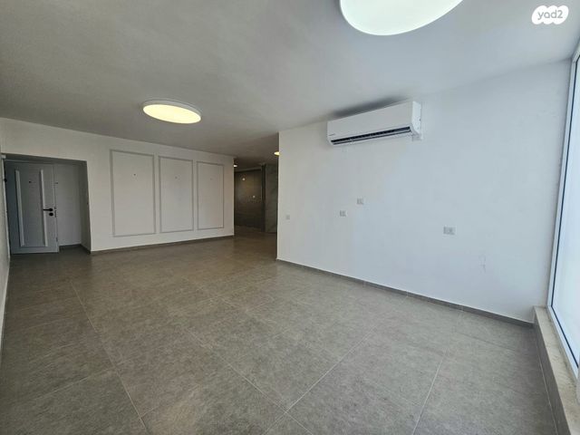 דירה, הגדוד העברי 1, השופטים צפון, רמלה