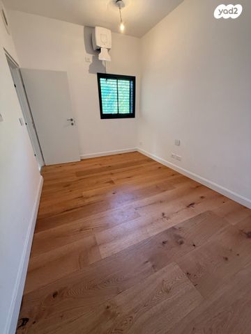 דירה, אחד העם 25, לב תל אביב, לב העיר צפון, תל אביב יפו