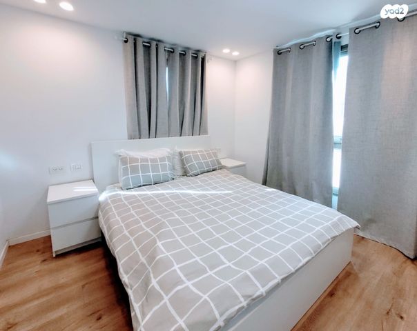 דירת גן, הרצליה