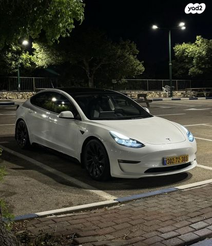 מודעת רכב טסלה מודל 3