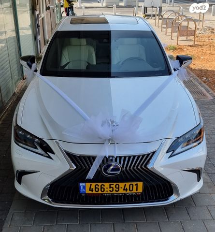 מודעת רכב לקסוס ES