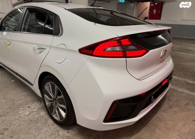 יונדאי איוניק