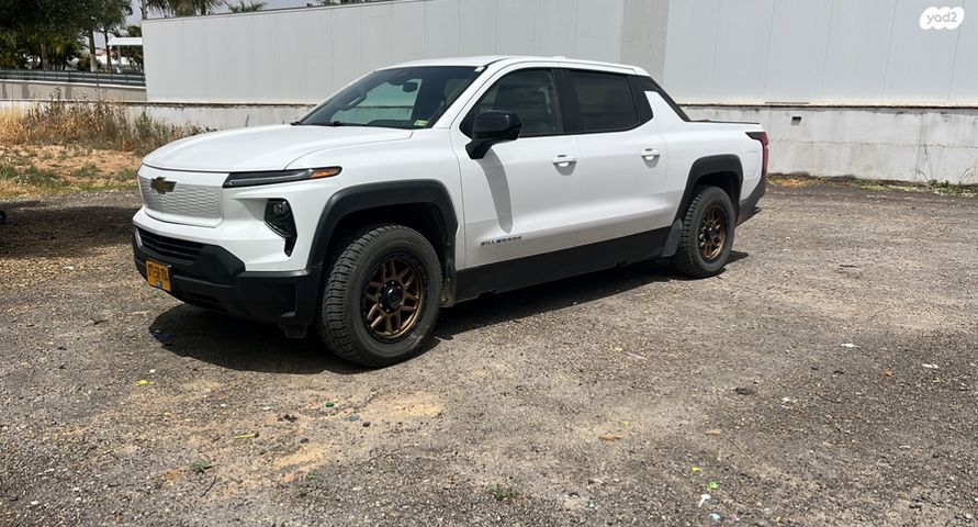 מודעת רכב שברולט סילברדו EV