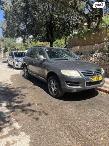 מודעת רכב פולקסווגן טוארג