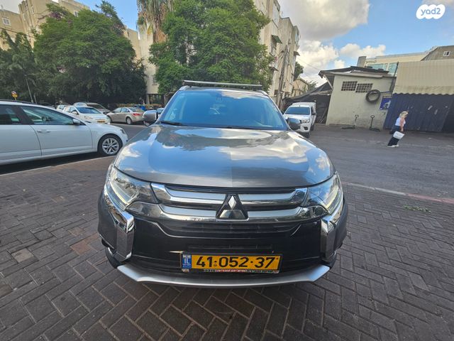 מיצובישי אאוטלנדר