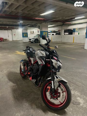 קאוואסאקי Z900